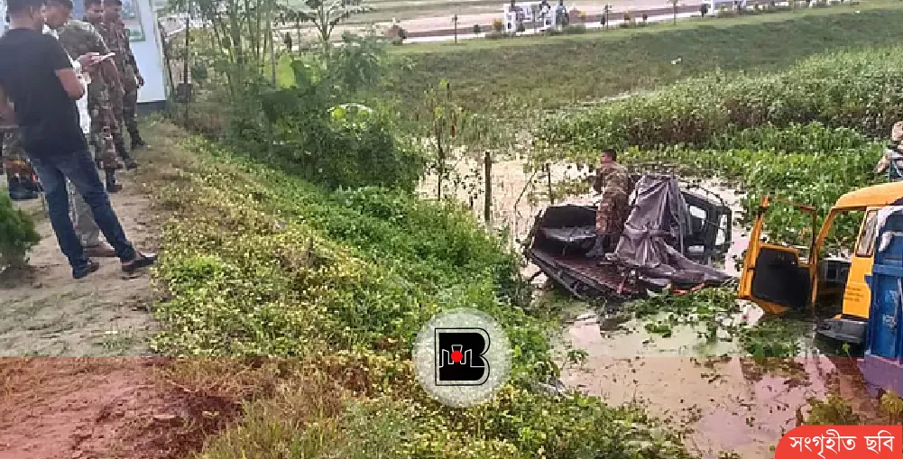 রাজশাহীতে ট্রাকের ধাক্কায় সেনাবাহিনীর টহল গাড়ি খাদে, ৮ সেনাসদস্য আহত