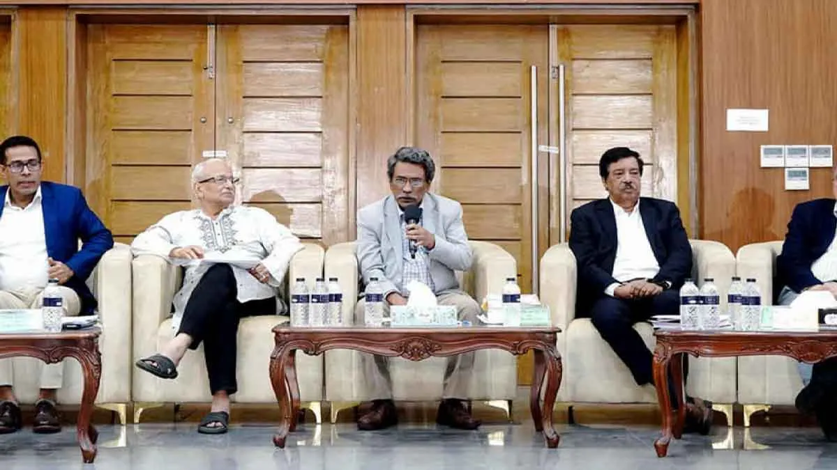 জুলাই সনদ বাস্তবায়নে ঐকমত্য কমিশনের চূড়ান্ত সুপারিশ পেশ যমুনায়
