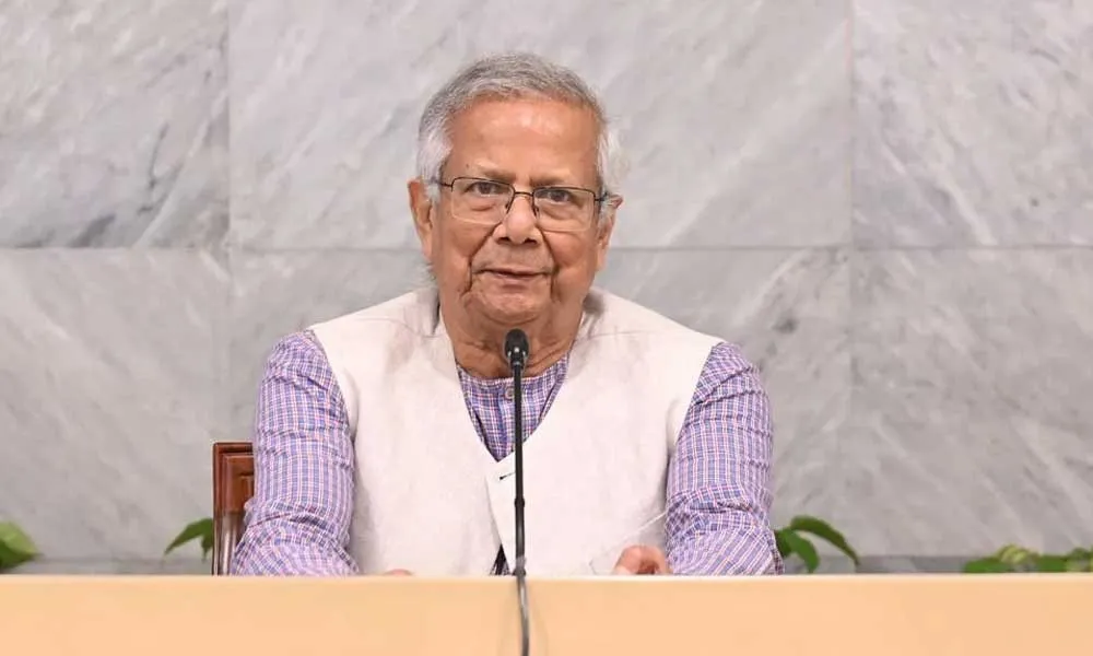 কড়াইল অগ্নিকাণ্ড: ক্ষতিগ্রস্তদের পুনর্বাসনে সব ধরনের সহায়তার আশ্বাস প্রধান উপদেষ্টার