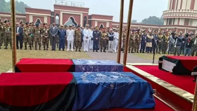 সুদানে ড্রোন হামলায় নিহত ছয় বাংলাদেশি শান্তিরক্ষীর রাষ্ট্রীয় ও সামরিক মর্যাদায় শেষ বিদায়