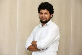 মাহফুজ আলমের অবস্থান স্পষ্ট: এনসিপিতে যোগ নয়, মধ্যপন্থী রাজনীতিতেই থাকার ঘোষণা