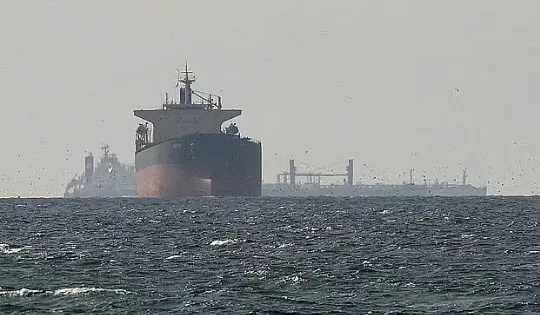 নিষেধাজ্ঞা শিথিলের পর ইরান থেকে আবার এলপিজি কিনল ভারত