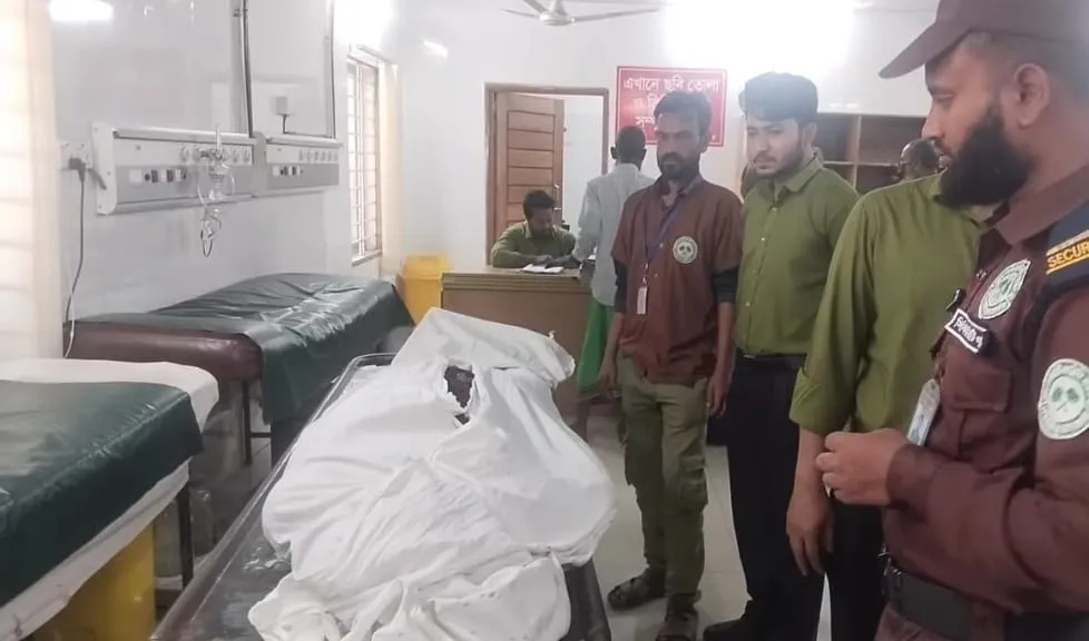 ৮ম তলা থেকে পড়ে তরুণীর মৃত্যু