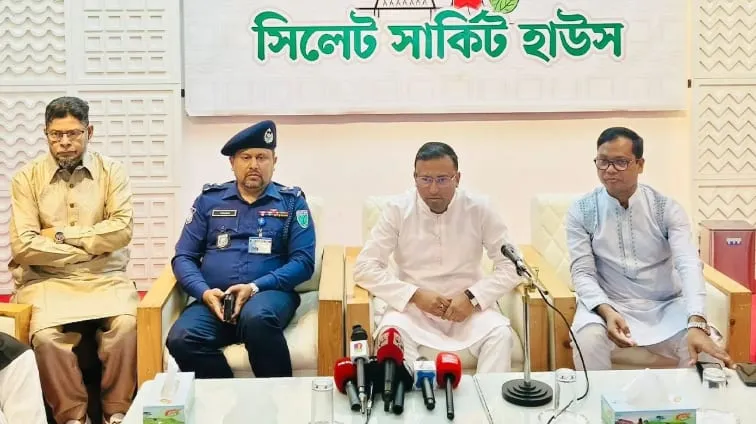 আইনের বাইরে কিছু সহ্য করা হবে না:  প্রশাসনকে কঠোর হওয়ার বার্তা প্রধানমন্ত্রীর উপদেষ্টার